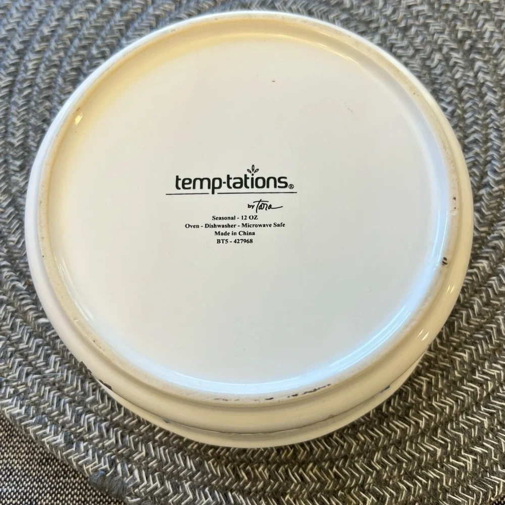 NEW Temp-tations Seasonal One Mini Pie Plates with Recipes
